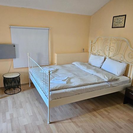 סופיה Vitoshka Biggest Apartment מראה חיצוני תמונה
